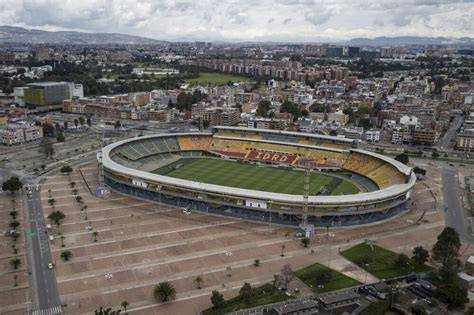 Estadio El Campín de Bogotá vacío