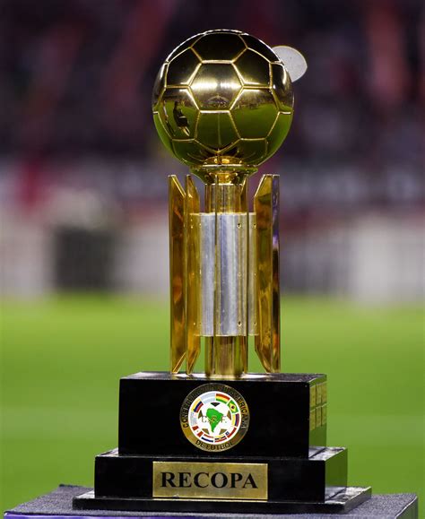 Trofeo de la Recopa Sudamericana