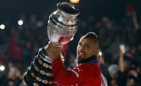 Arturo Vidal celebrando la Copa América