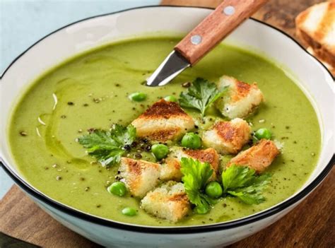 Sopa cremosa de arvejas amarillas