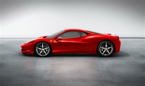 Ferrari 458 Italia rojo vista lateral