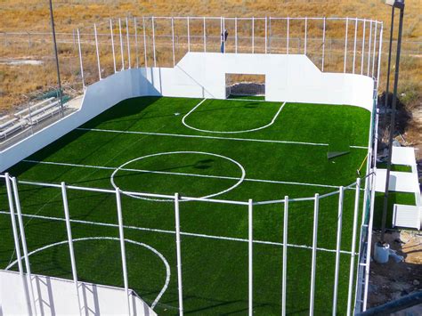 cancha indoor fútbol 5 paredes perimetrales