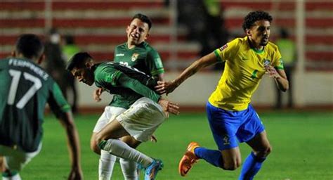 Brasil contra Bolivia partido de fútbol