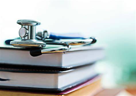 Libros médicos y formación sanitaria