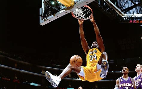 Shaquille ONeal rompiendo el tablero NBA