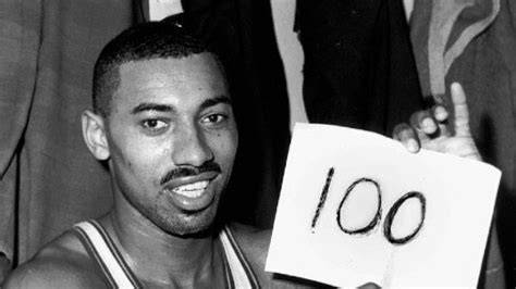 Wilt Chamberlain con récord de 100 puntos