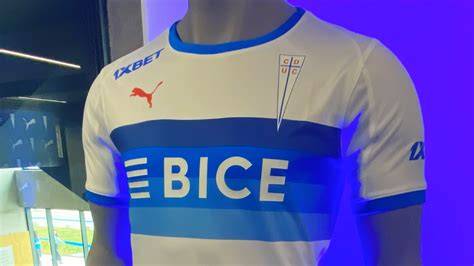 Nueva camiseta titular Universidad Católica 2026