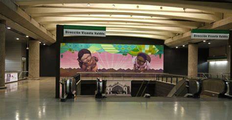 Mural urbano de Cekis en estación Quinta Normal