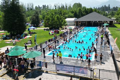 Balneario municipal de Puente Alto piscinas