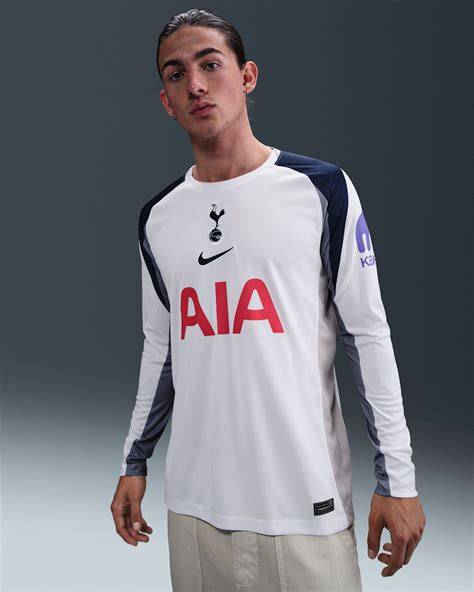 familia con equipaciones del Tottenham