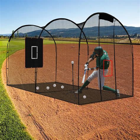 cancha de bateo pequeña en patio