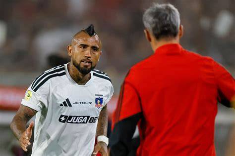 Arturo Vidal y su doble chino