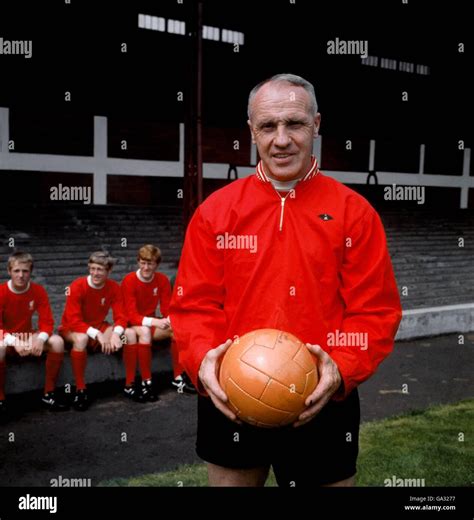 Bill Shankly uniforme todo rojo Liverpool