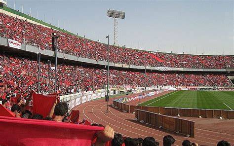 Estadio Azadi sectores separados mujeres