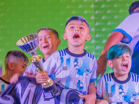 Entrega de trofeos fútbol infantil San Fernando