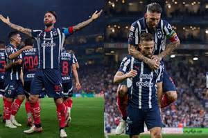 Arturo Vidal y Sergio Ramos en clásico español