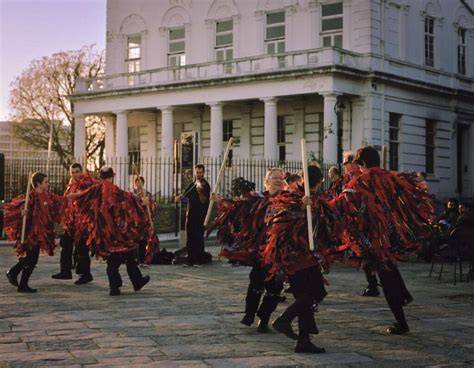 Escena de danza Morris inglesa