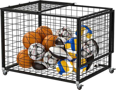 carrito metálico con balones deportivos
