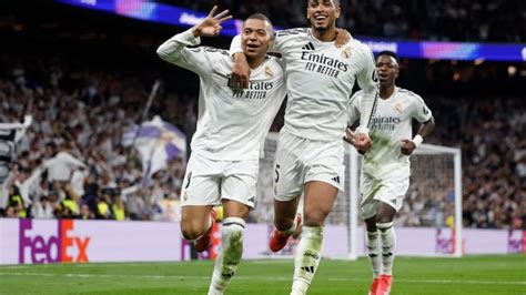 Jugadores del Real Madrid celebrando una victoria