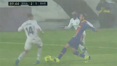 Tarjeta roja de Casemiro ante Barcelona