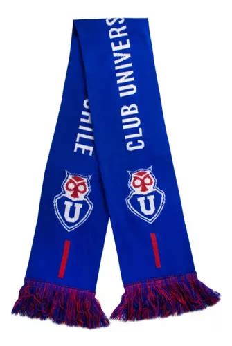 hincha Universidad de Chile con bufanda azul