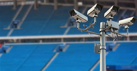 Seguridad y cámaras en estadio de fútbol