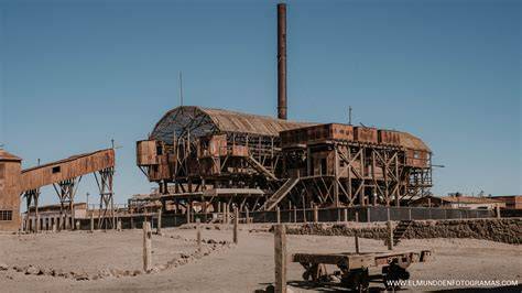 Oficinas salitreras de Humberstone y Santa Laura
