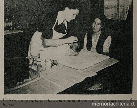 Enfermera sanitaria visita hogar chileno 1948