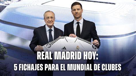 Escudo del Racing y posible fichaje del Real Madrid