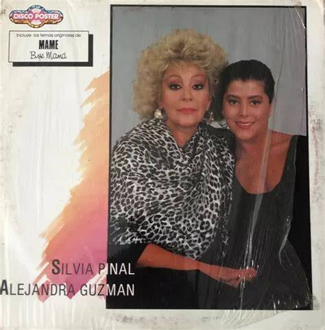 Portada del disco debut Bye Mamá