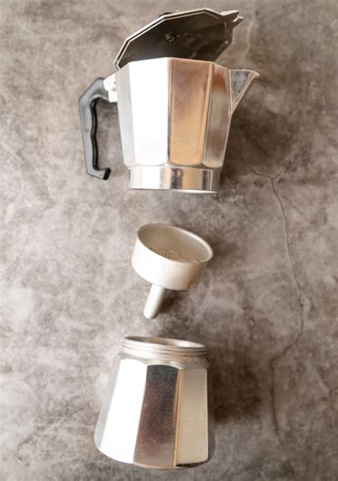 cafetera moka italiana desmontada
