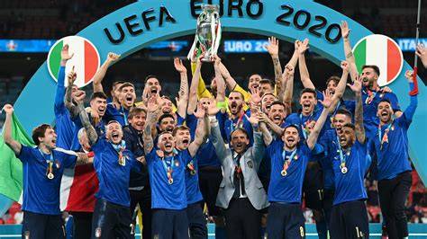 Selección italiana celebrando título mundial
