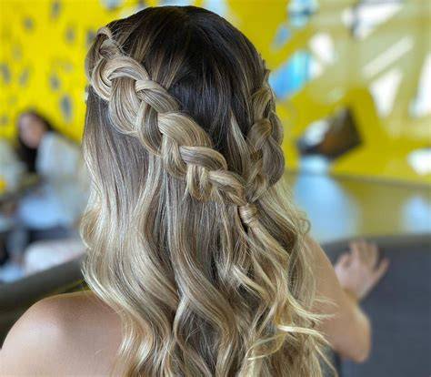 Peinados nocturnos con trenzas holgadas