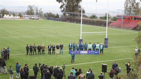 Cancha de rugby embarrada en Chiloé